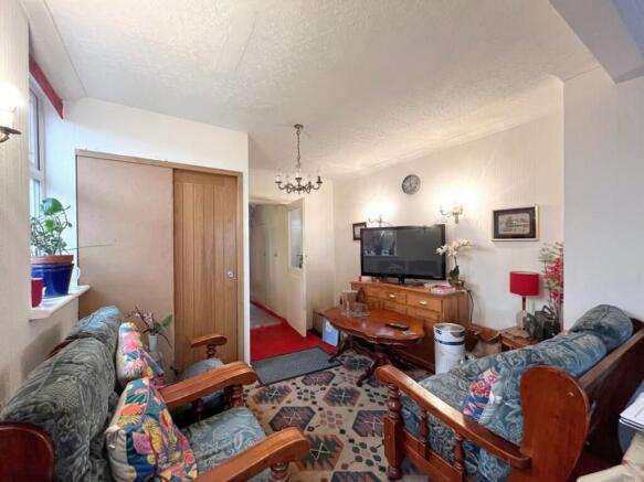 living area ashbu...