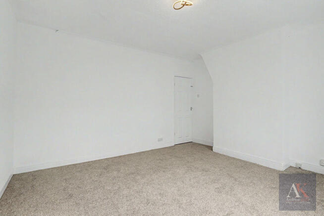 2 bed Terraced for sale Image 12