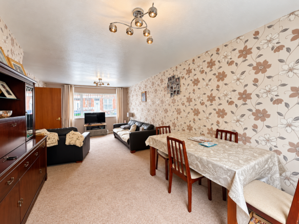 38 Hawthorn Road, Sheffield, South Yorkshire S6 4LH photo 4