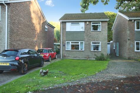 Conrad Close, Rugby