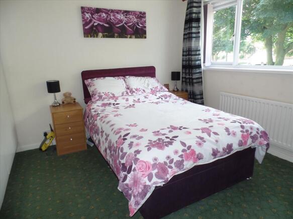 BEDROOM 2