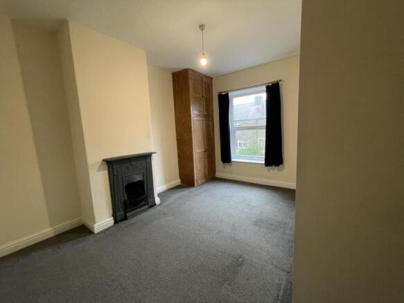 2 bed House to rent Image 4