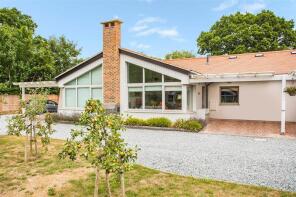 Moorcroft, Maidstone Road, Hadlow, Tonbridge TN11 0HP