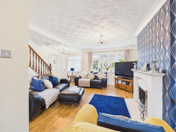 3 bed Semi-Detached for sale Image 4