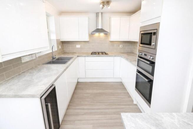 Kitchen / Breakfast Area