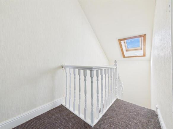 3 bed Terraced for sale Image 12