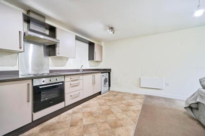 2 bed Flat for sale Image 6