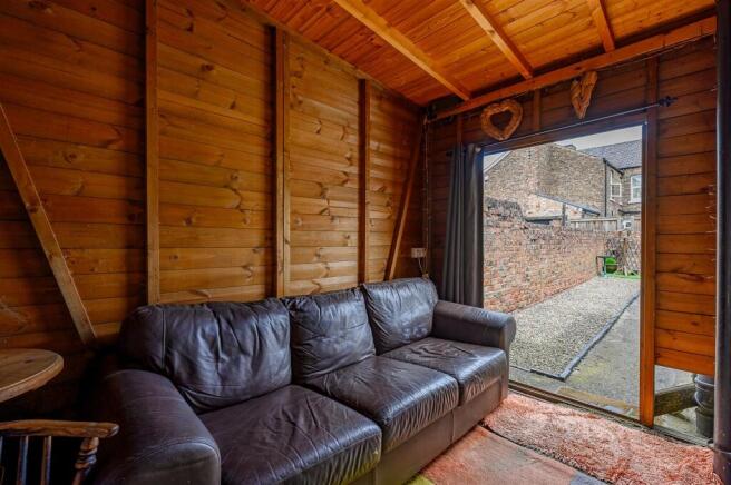 2 bed Terraced for sale Image 9