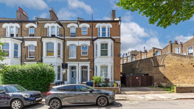 Flat 3, 21 Burlington Gardens, Acton, London, W3 6BA