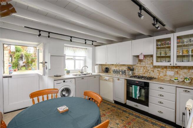 3 bed Semi-Detached for sale Image 10