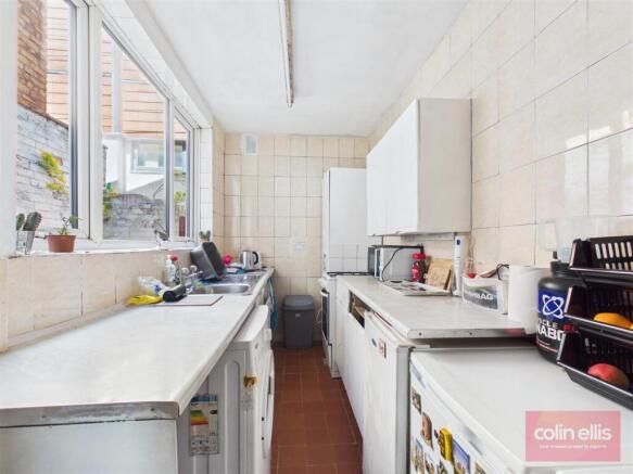 4 bed Terraced for sale Image 7