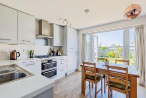 48, Lavender Close, Warwick CV34 8DN