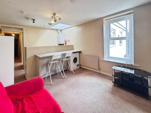 Lounge/Kitchen