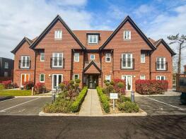 Flat 3, 28 Hundreds House, Linksfield Road, Westgate-on-sea CT8 8EZ