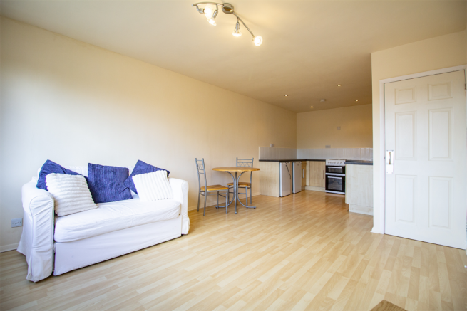 Lounge / Kitchen