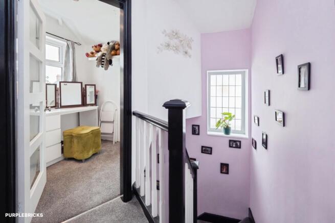 3 bed Semi-Detached for sale Image 10