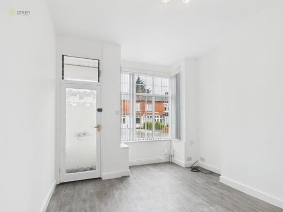 cam05459g0pr0148still026