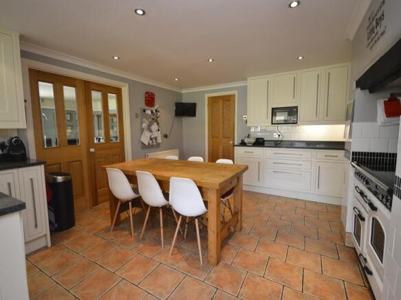 Kitchen / Breakfast Room