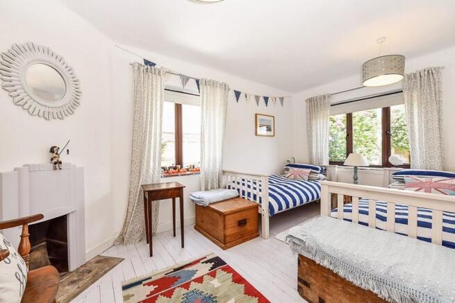 12 - Bedroom 2.jpg