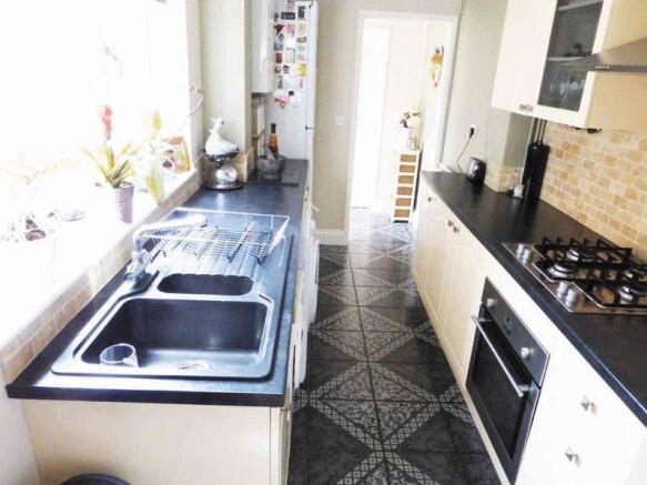 Kitchen (2)