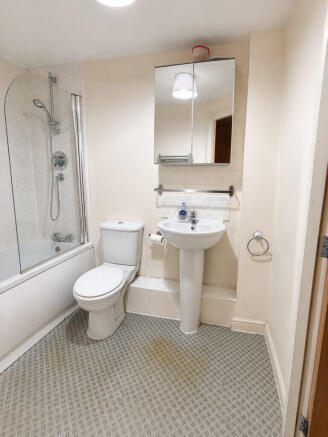 2 bed Apartment for sale Image 10