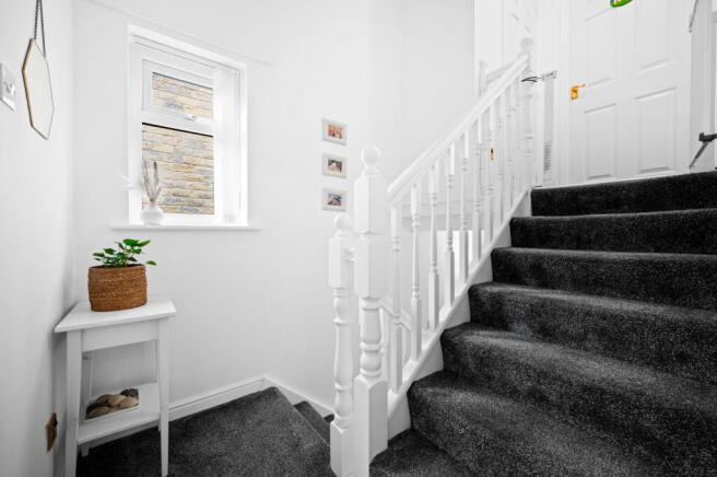 4 bed Detached for sale Image 10