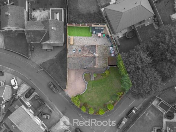 4 bed Detached for sale Image 8