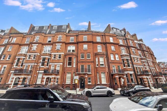 Flat C, 36 Egerton Gardens, Knightsbridge, London SW3 2DB