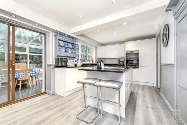 36 Holbourne Close PH-49.jpg