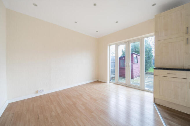 1389313-16-693ff9...