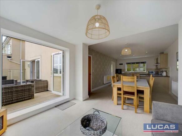 Dining Area/Balcony