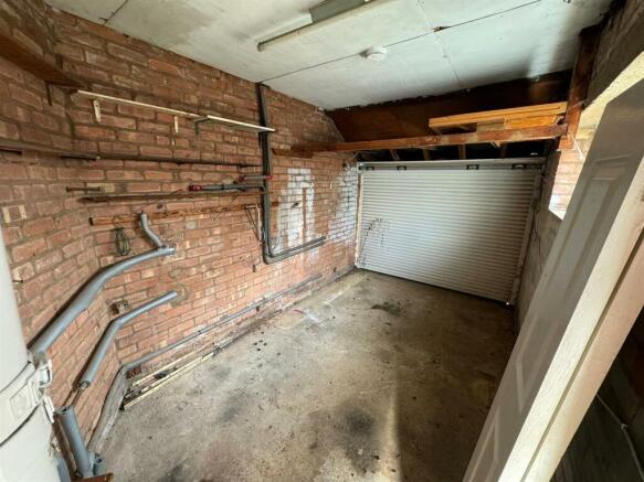 GARAGE.jpg