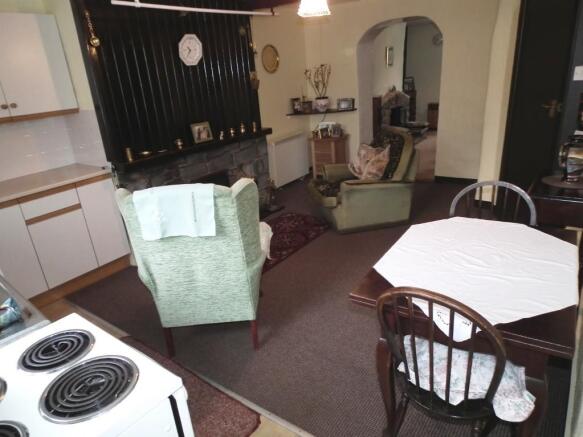 Dining Kitchen Pic 2