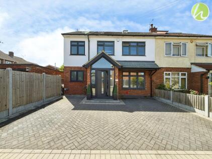 Francis Close, Horndon-On-The-Hill, SS17