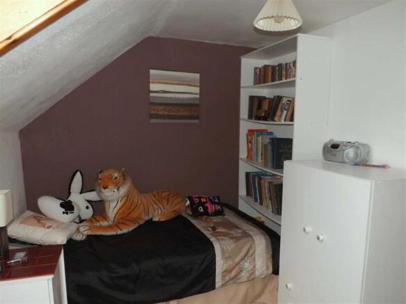 BEDROOM 3