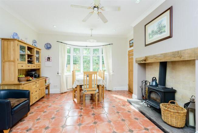 8308625-interior07.jpg