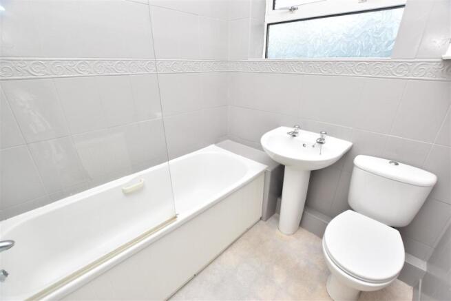 BATHROOM/WC