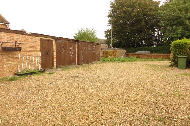 3 Garages