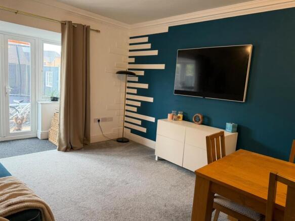 3 bed Town House to rent Image 6