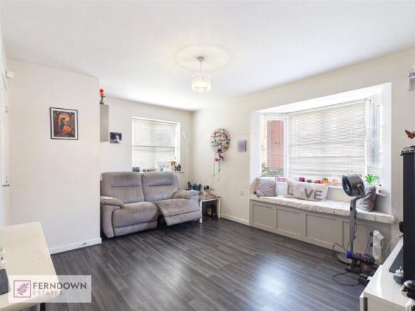 Oakfield Crescent, Marston Green, Birmingham, West Midlands, B37 photo 4