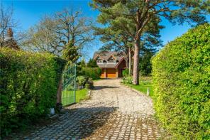 Cloverdale, Cabus Nook Lane, Preston PR3 1AA