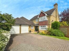 19, Curlys Way, Reading RG7 1QZ