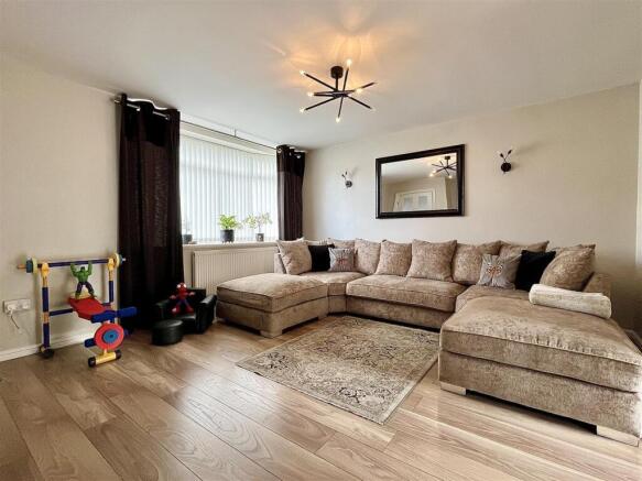 Geeson Close, Birmingham photo 4