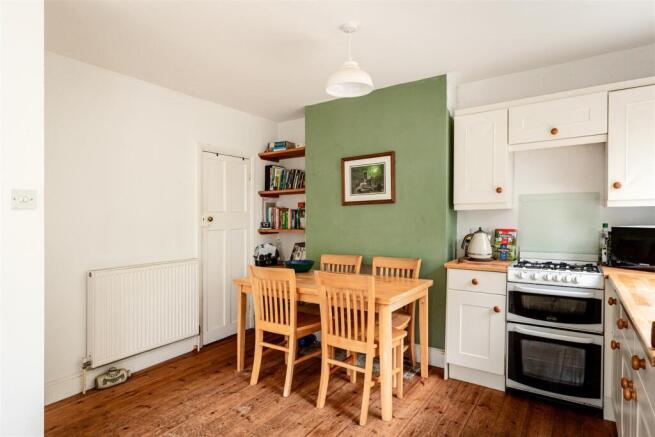 3 Meadow Close-7.jpg