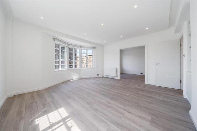 Flat 27, Hamilton Court W9 1QR-No Watermark-2.jpg