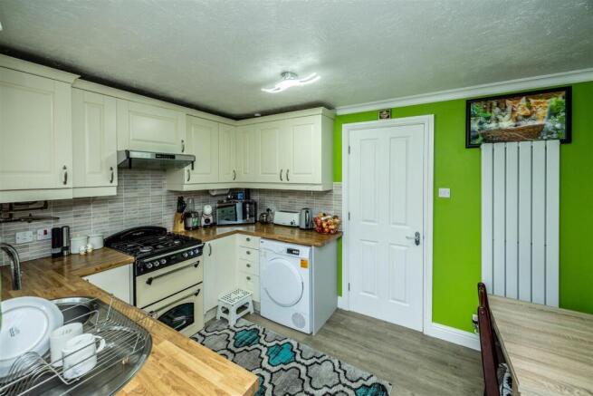 2 bed Semi-Detached for sale Image 7