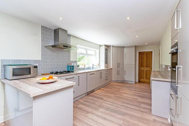 Kitchen/Breakfast Ro