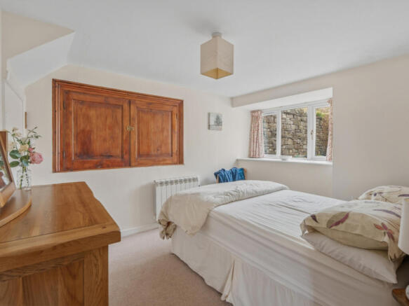 2 bed Cottage for sale Image 11