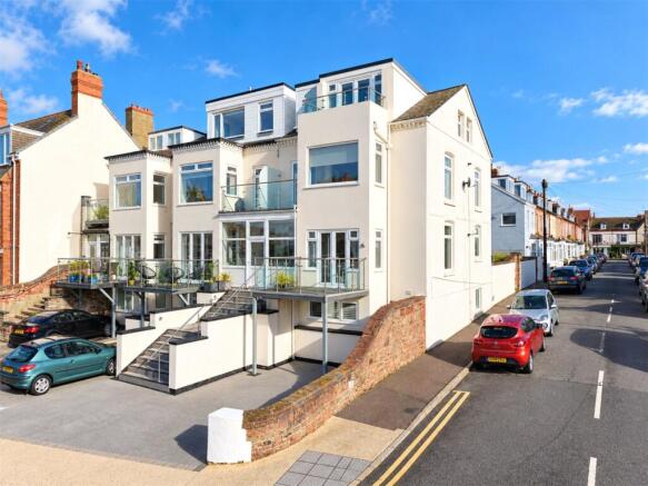 3-bed flat on South Parade, West Kirby, Wirral, £525,000