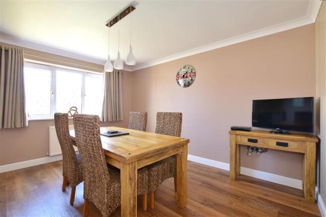 Dining Room/ Bedroom 4